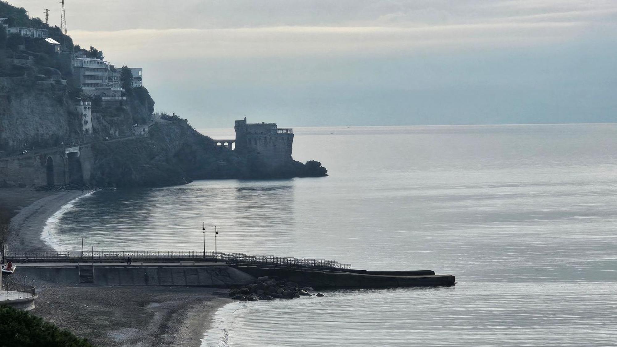 Galene - Beachfront In Costa D'Amalfi Maiori Exterior foto