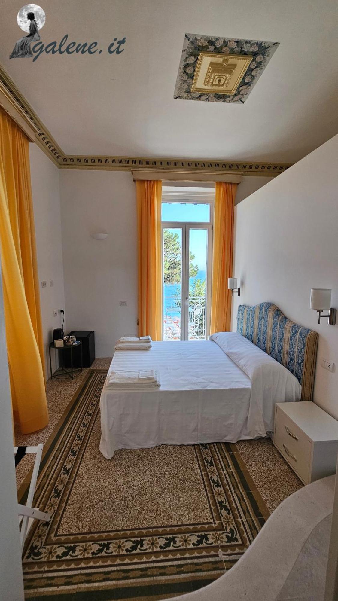 Galene - Beachfront In Costa D'Amalfi Maiori Exterior foto